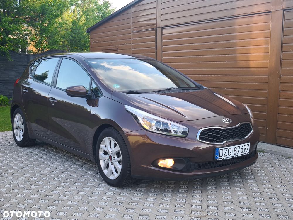 Kia Ceed 1.4 CVVT Vision - 14