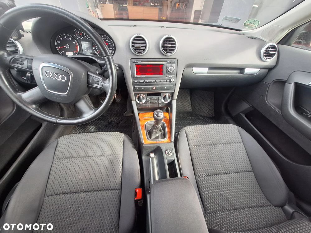 Audi A3 Sportback 1.8 TFSI Ambition - 13