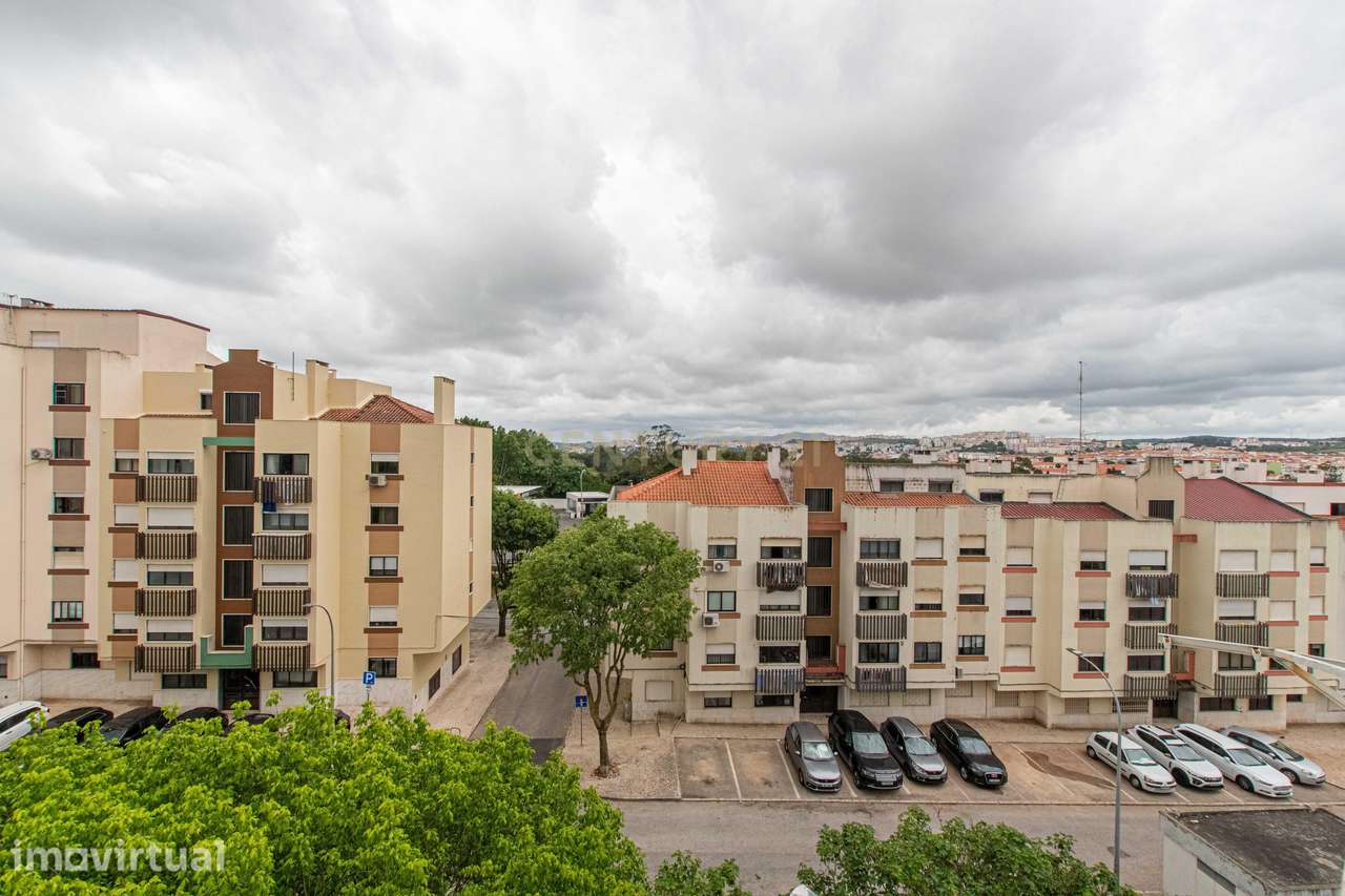 Apartamento T1 Próximo ao Metro da Reboleira - Grande imagem: 4/19