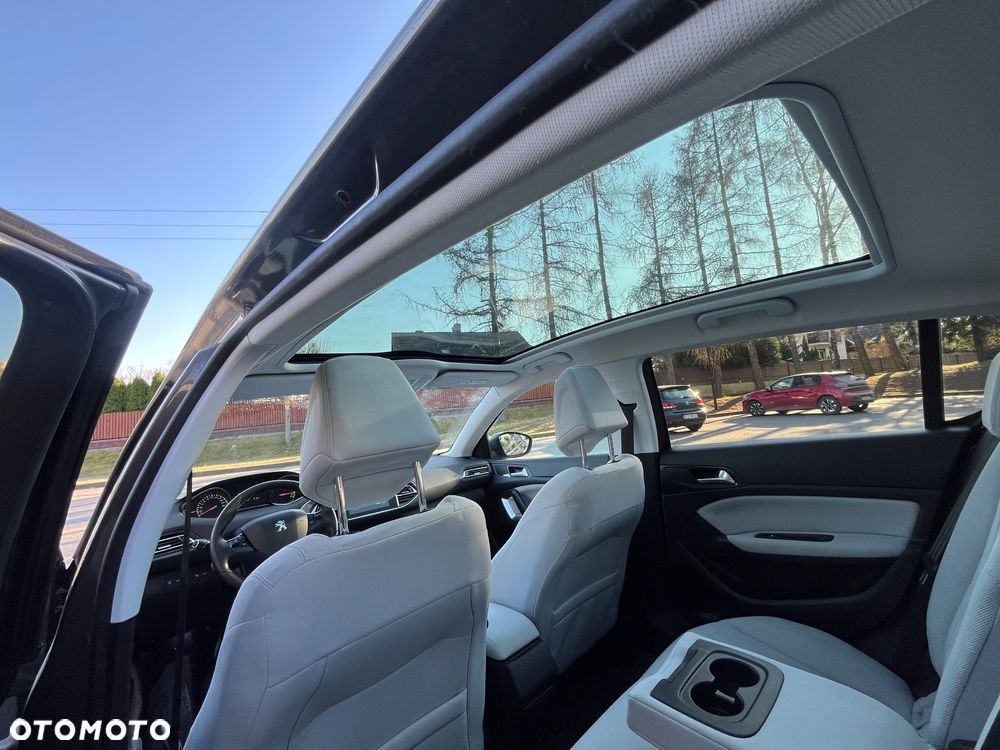 Peugeot 308 1.2 PureTech Allure S&S EAT6 - 33