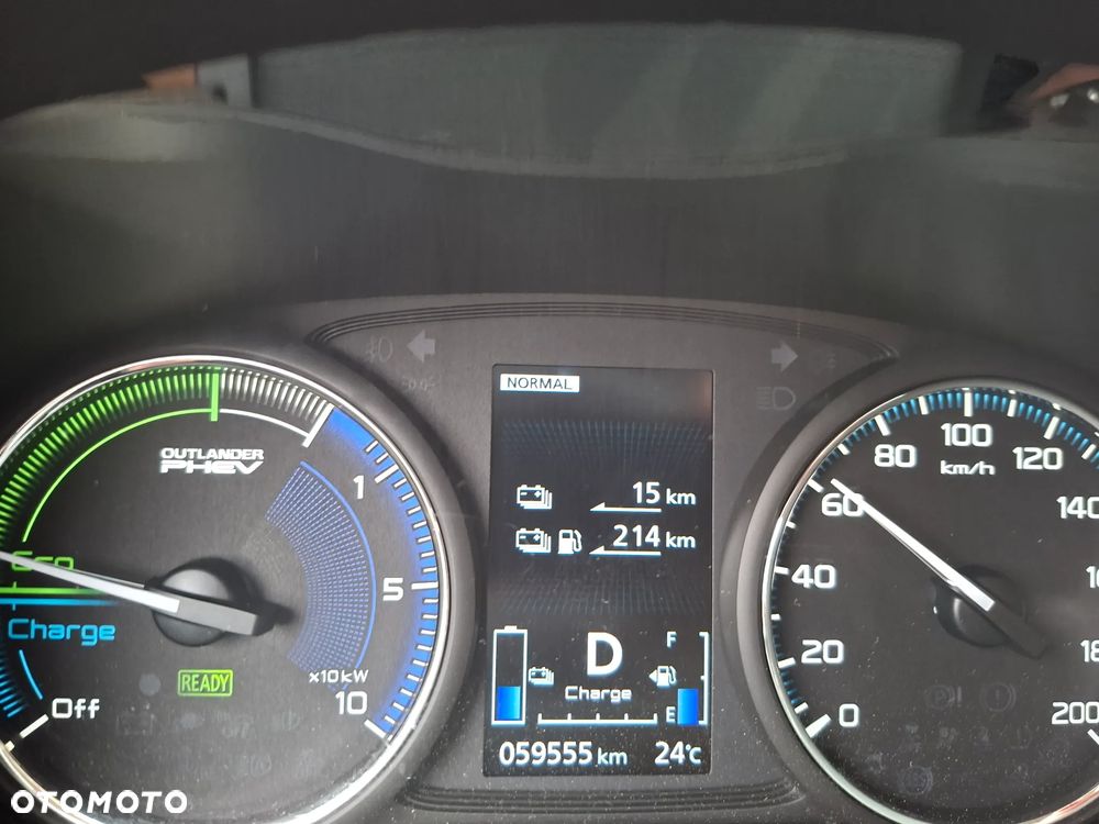Mitsubishi Outlander Intense - 19