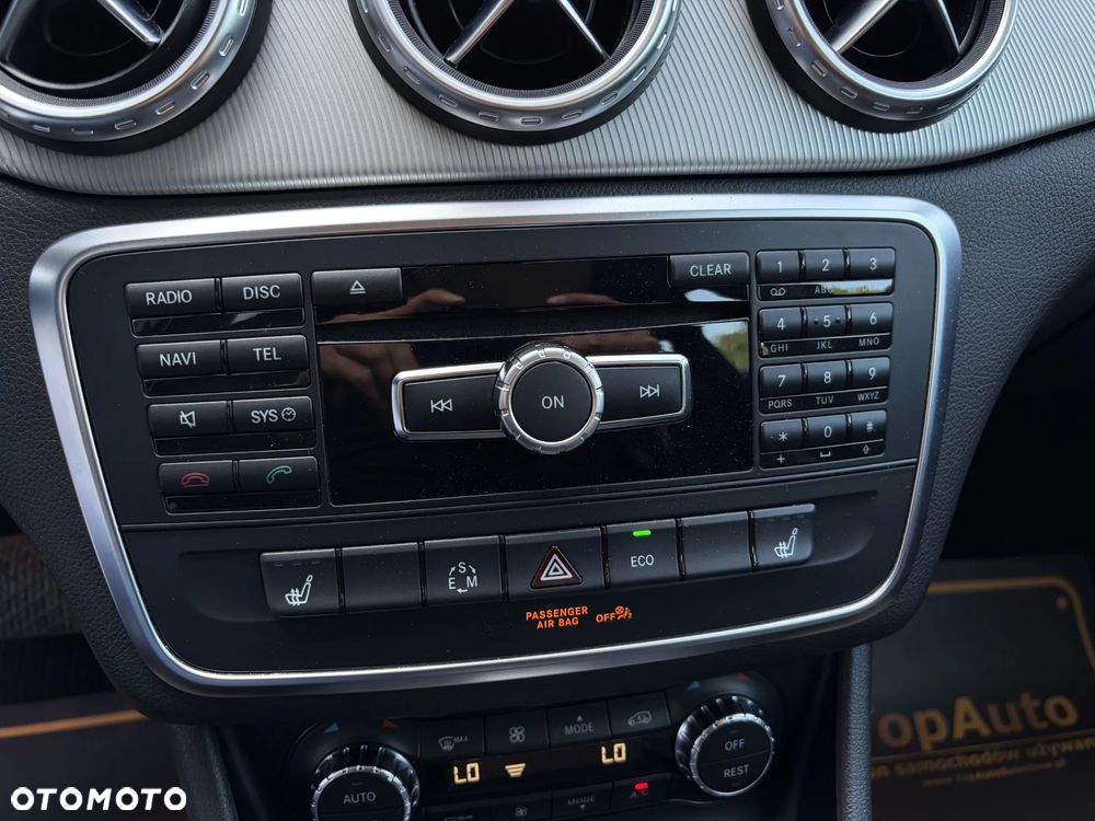 Mercedes-Benz GLA 200 7G-DCT Style - 32