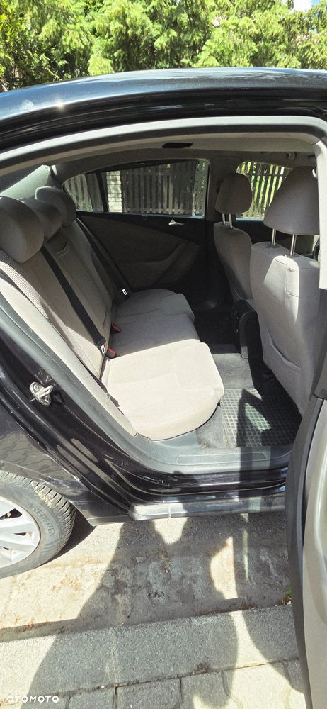 Volkswagen Passat 2.0 TDI DPF Comfortline - 11