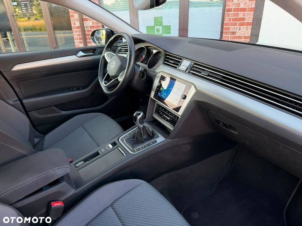 Volkswagen Passat Variant 2.0 TDI (BlueMotion Technology) Comfortline - 10