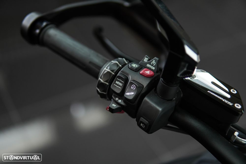 BMW R 1250 GS TRIPLE BLACK Rebaixada - 28