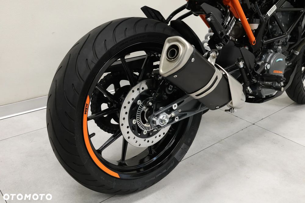 KTM Duke 125 - 38