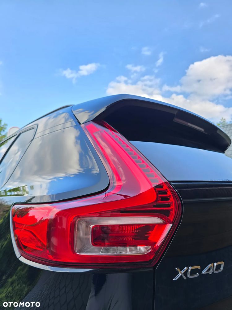Volvo XC 40 - 35