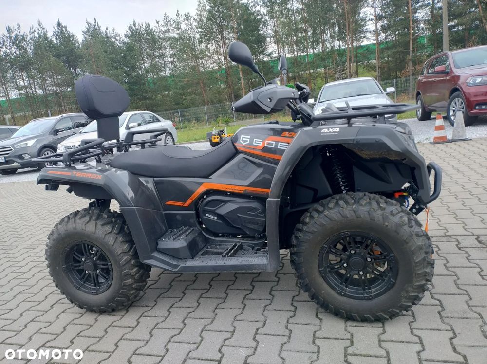 CFMoto CForce - 18