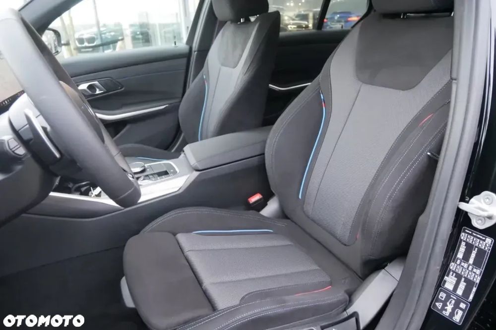 BMW Seria 3 318i M Sport - 12