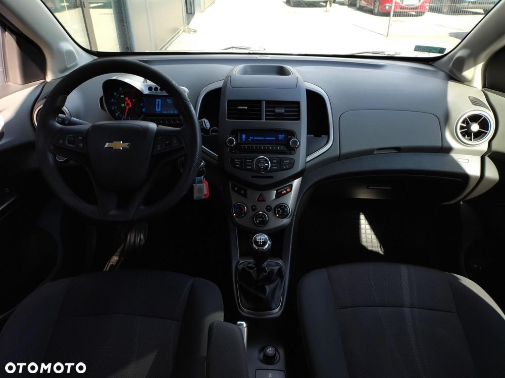 Chevrolet Aveo 1.2 LT - 21