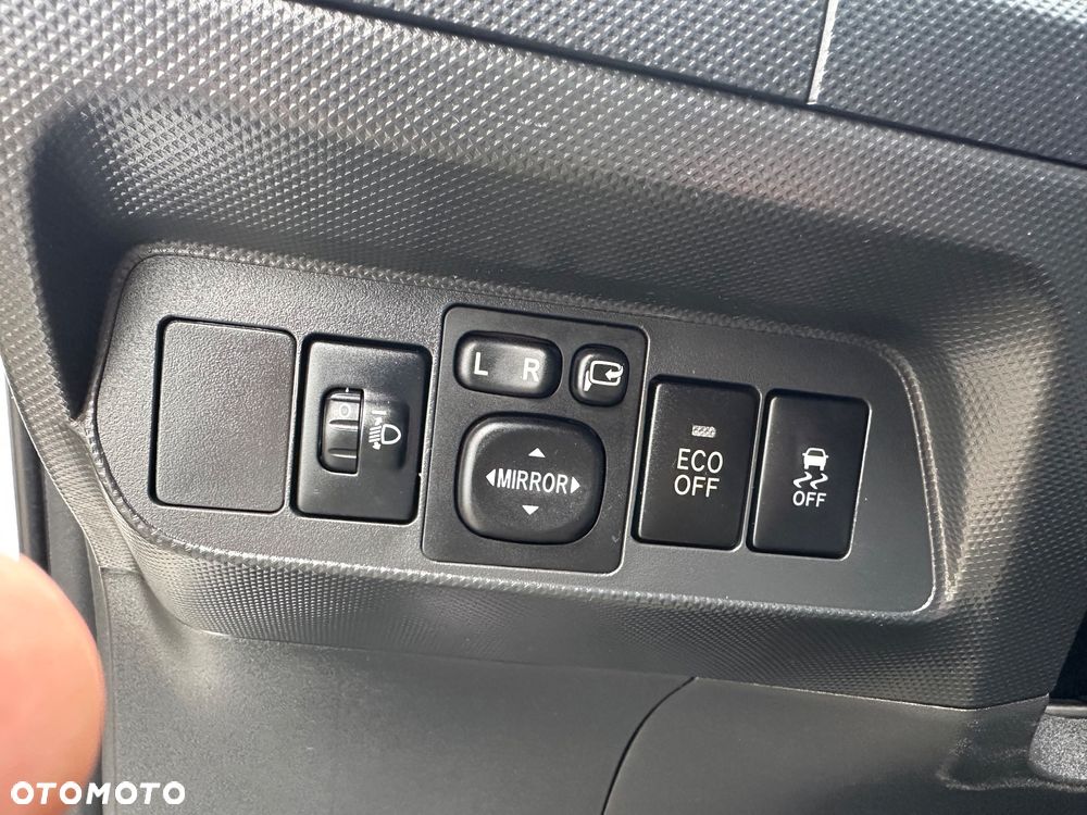 Toyota Auris 1.33 VVT-i Comfort - 18