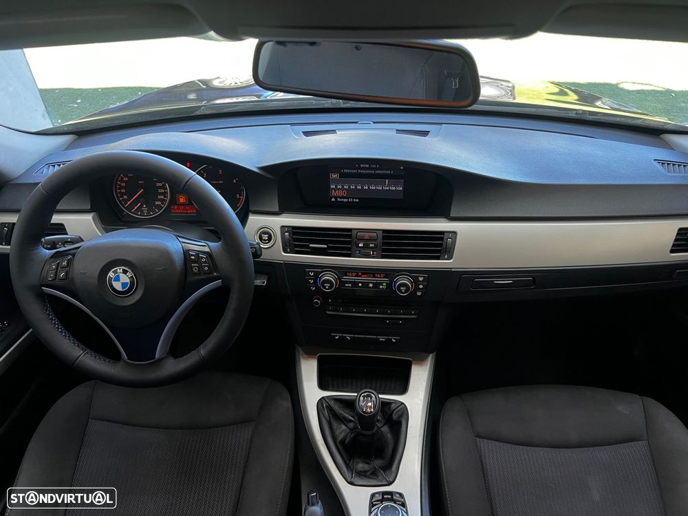 BMW 318 d Navigation - 21