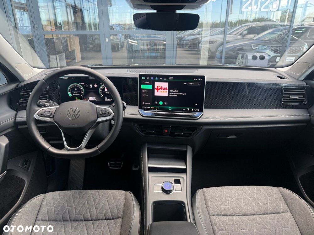 Volkswagen Tiguan - 10