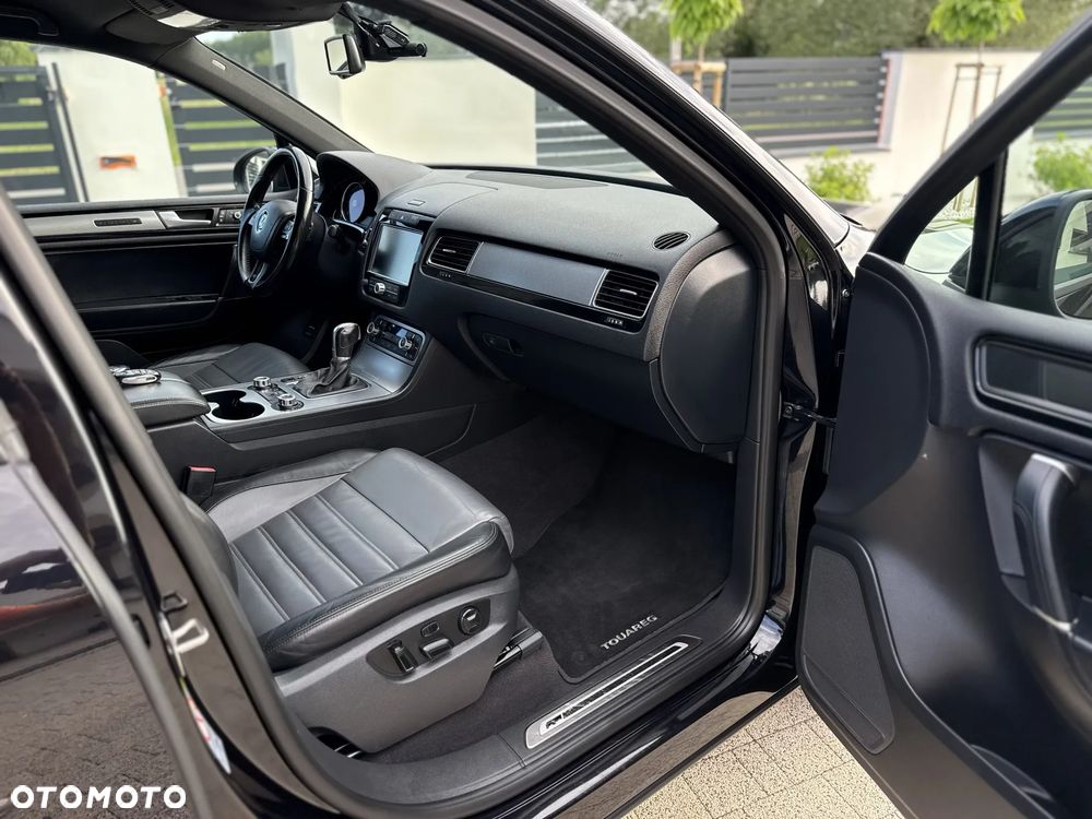 Volkswagen Touareg 3.0 V6 TDI BMT Perfectline R-Style - 29