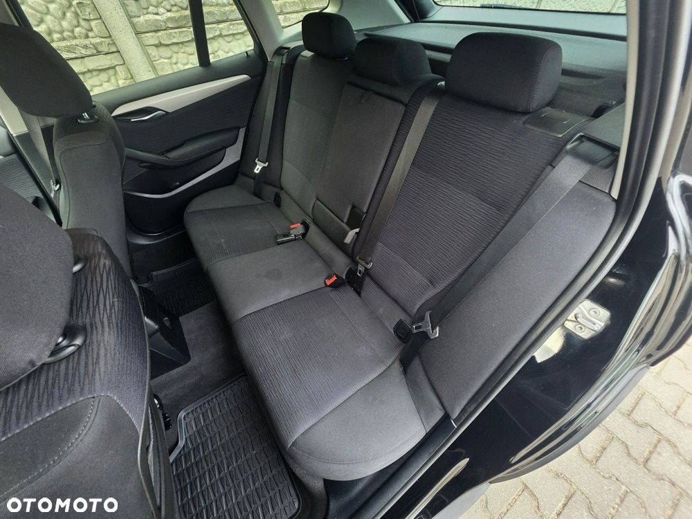 BMW X1 sDrive16d xLine - 28