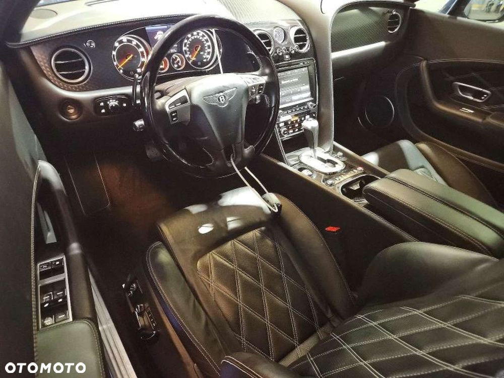 Bentley Continental GT - 10