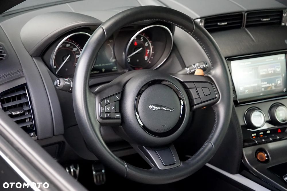 Jaguar F-Type S AWD - 27