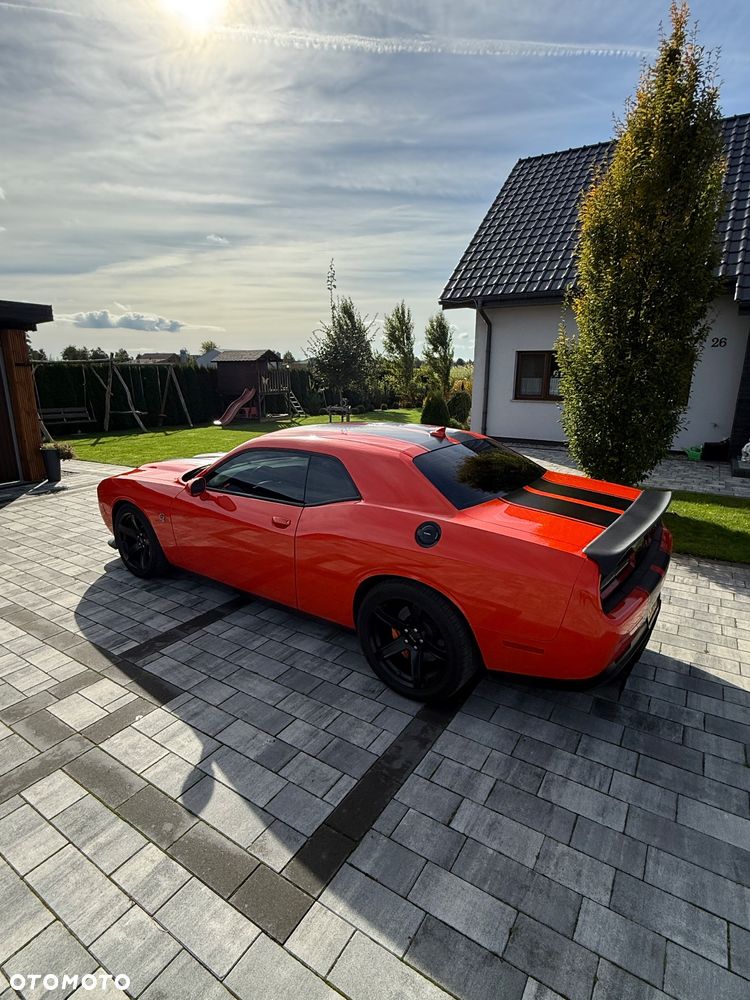 Dodge Challenger 6.2 Hellcat - 7