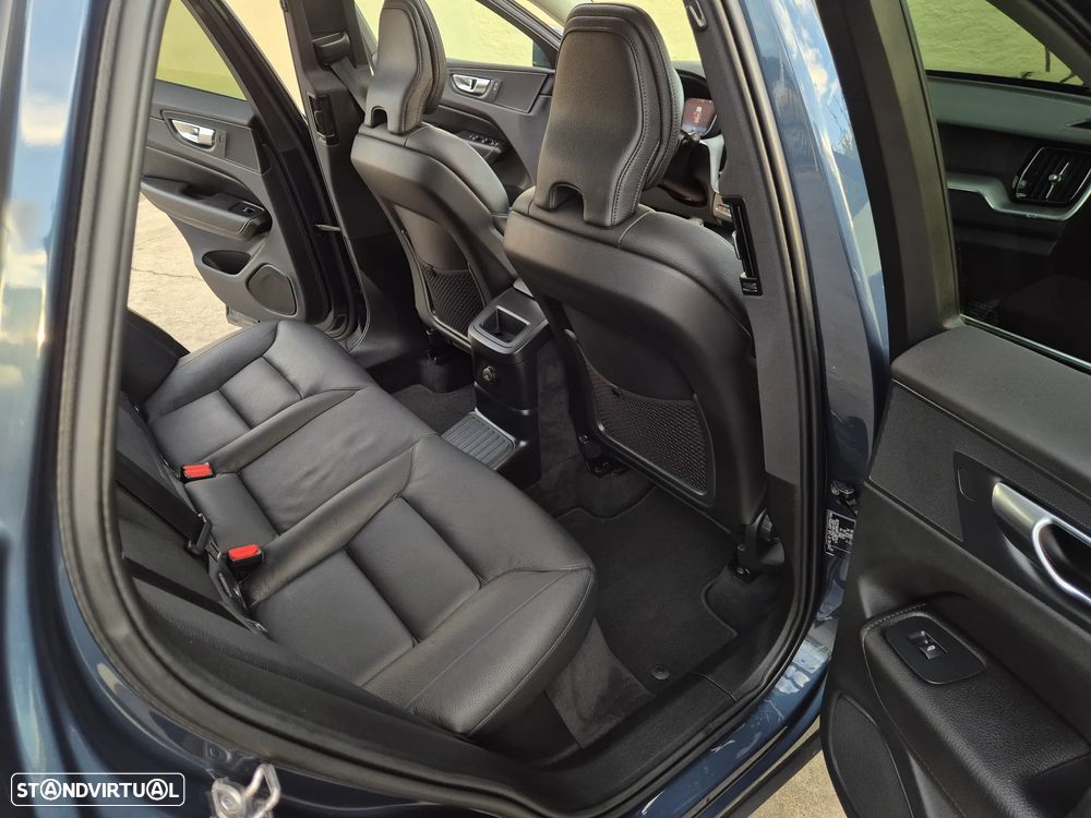 Volvo XC 60 2.0 T6 PHEV Inscription AWD - 29
