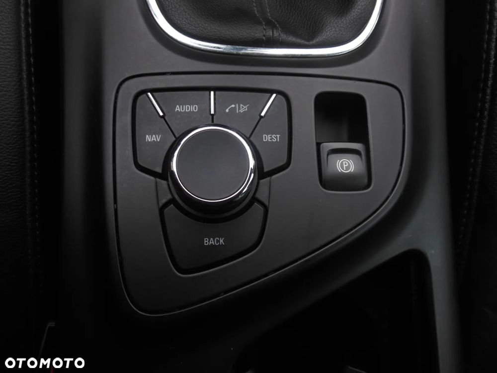 Opel Insignia 1.6 Turbo Cosmo - 16