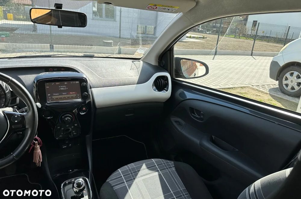 Peugeot 108 VTI 68 ETG5 Allure - 11