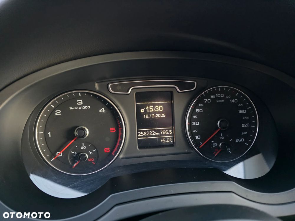 Audi Q3 2.0 TDI - 23