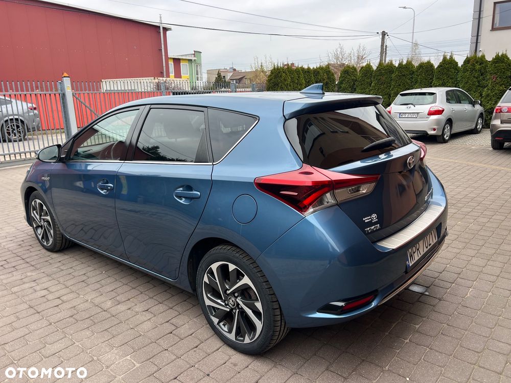 Toyota Auris - 4