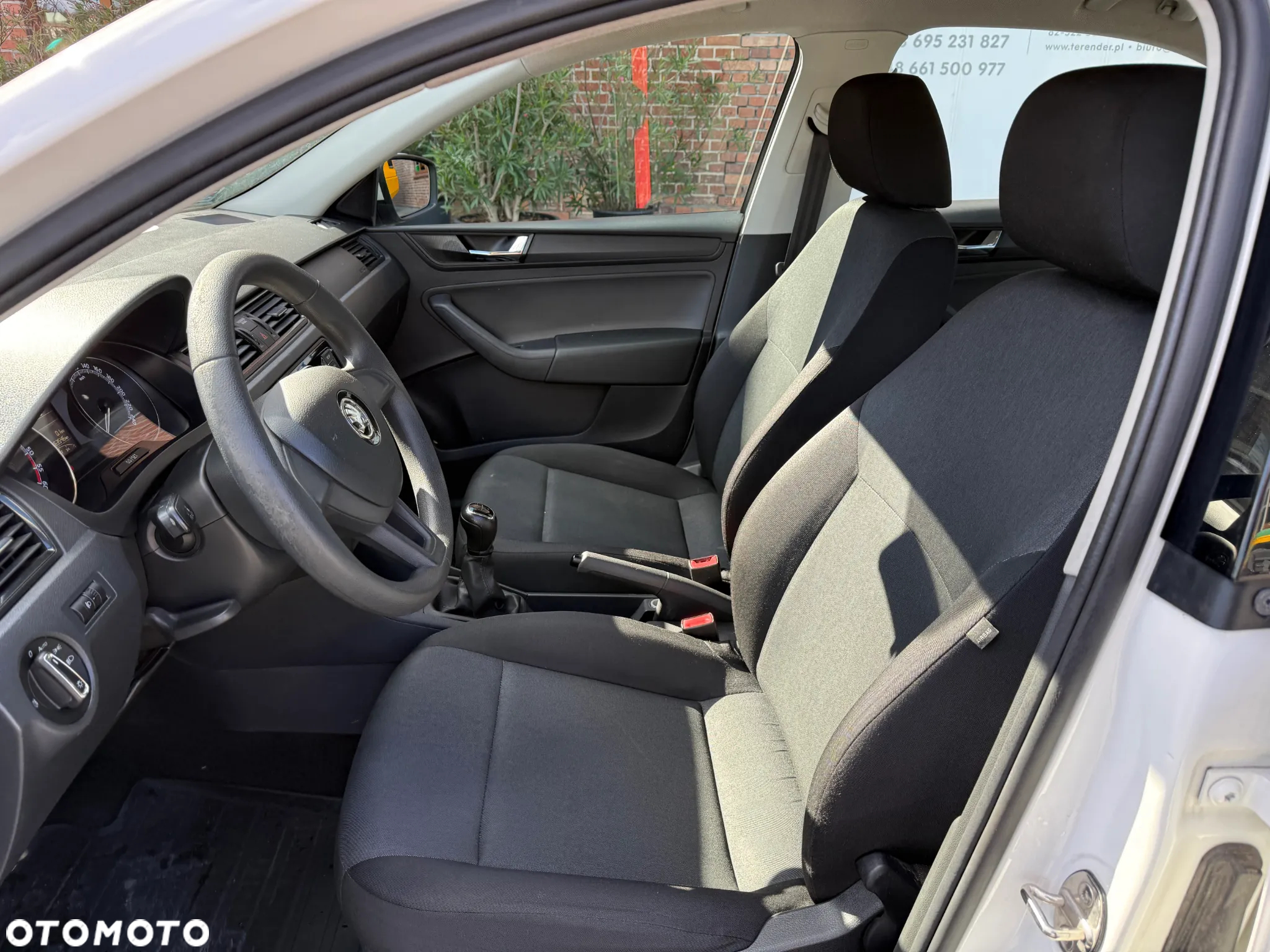 Skoda RAPID 1.6 TDI DPF Ambition - 26