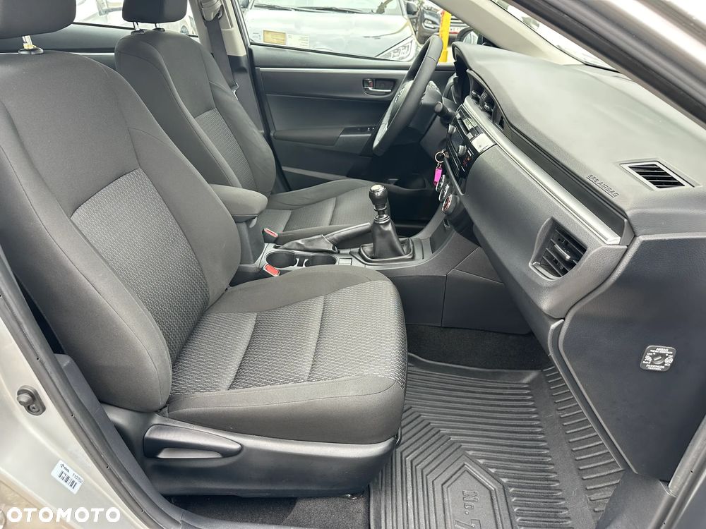 Toyota Corolla - 26