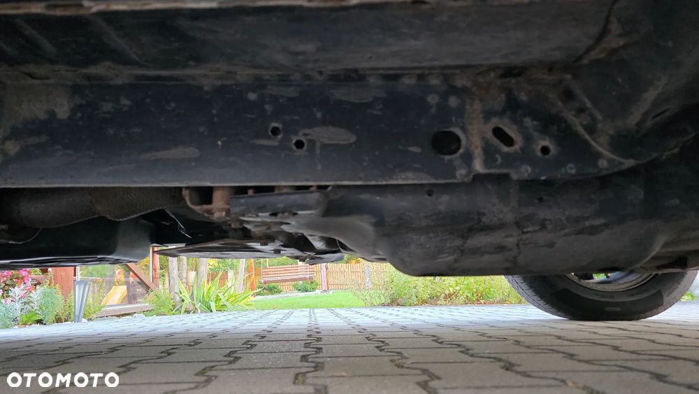 Jeep Cherokee 2.8 CRD DPF Sport - 40