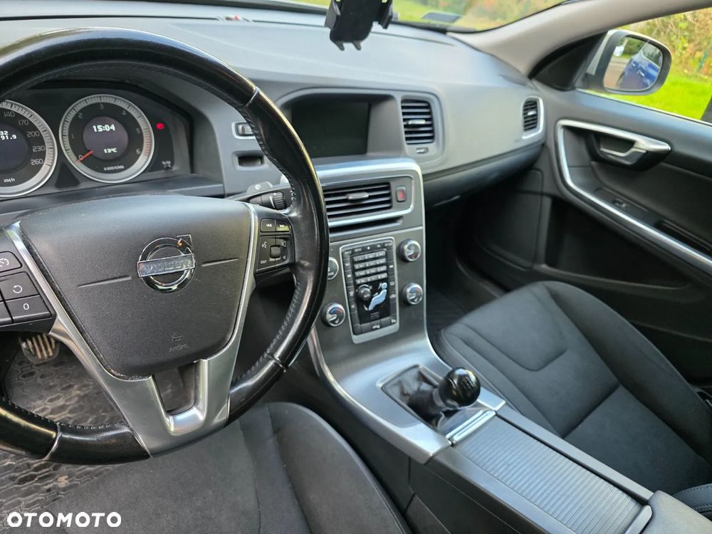 Volvo S60 D4 Momentum - 16