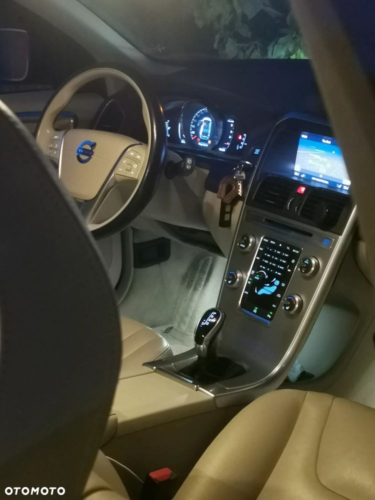 Volvo XC 60 D4 Drive-E Summum - 4