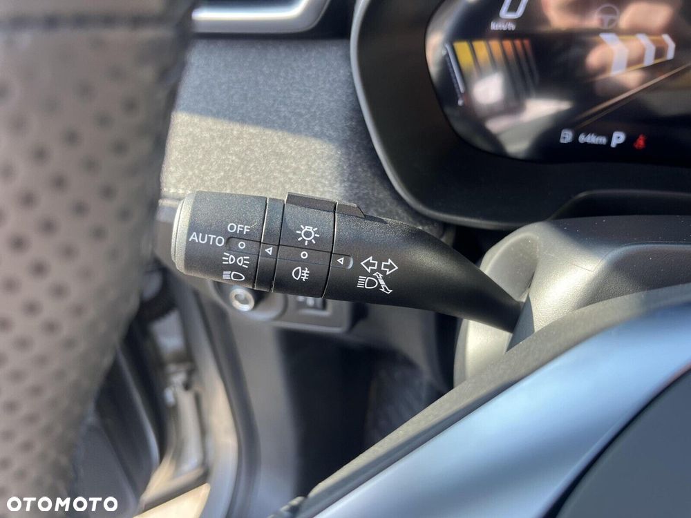 MG ZS Hybrid+ - 23