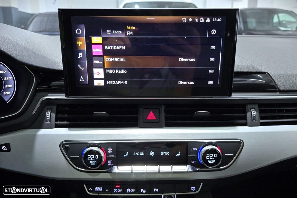 Audi A4 Avant 35 TDI S line S tronic - 29