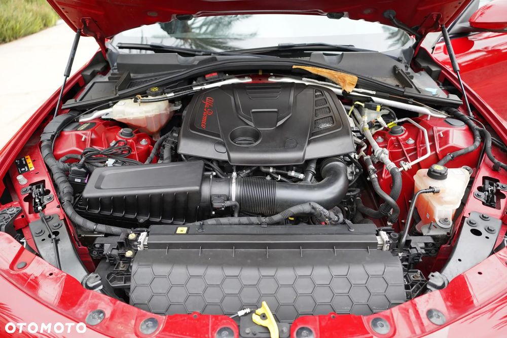 Alfa Romeo Giulia 2.0 Turbo 16V AT8-Q4 Ti - 39