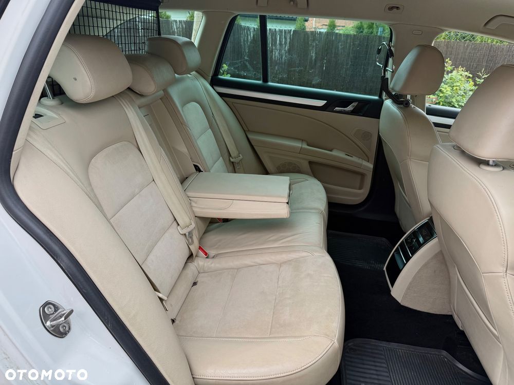 Skoda Superb 2.0 TDI 4x4 Elegance - 4
