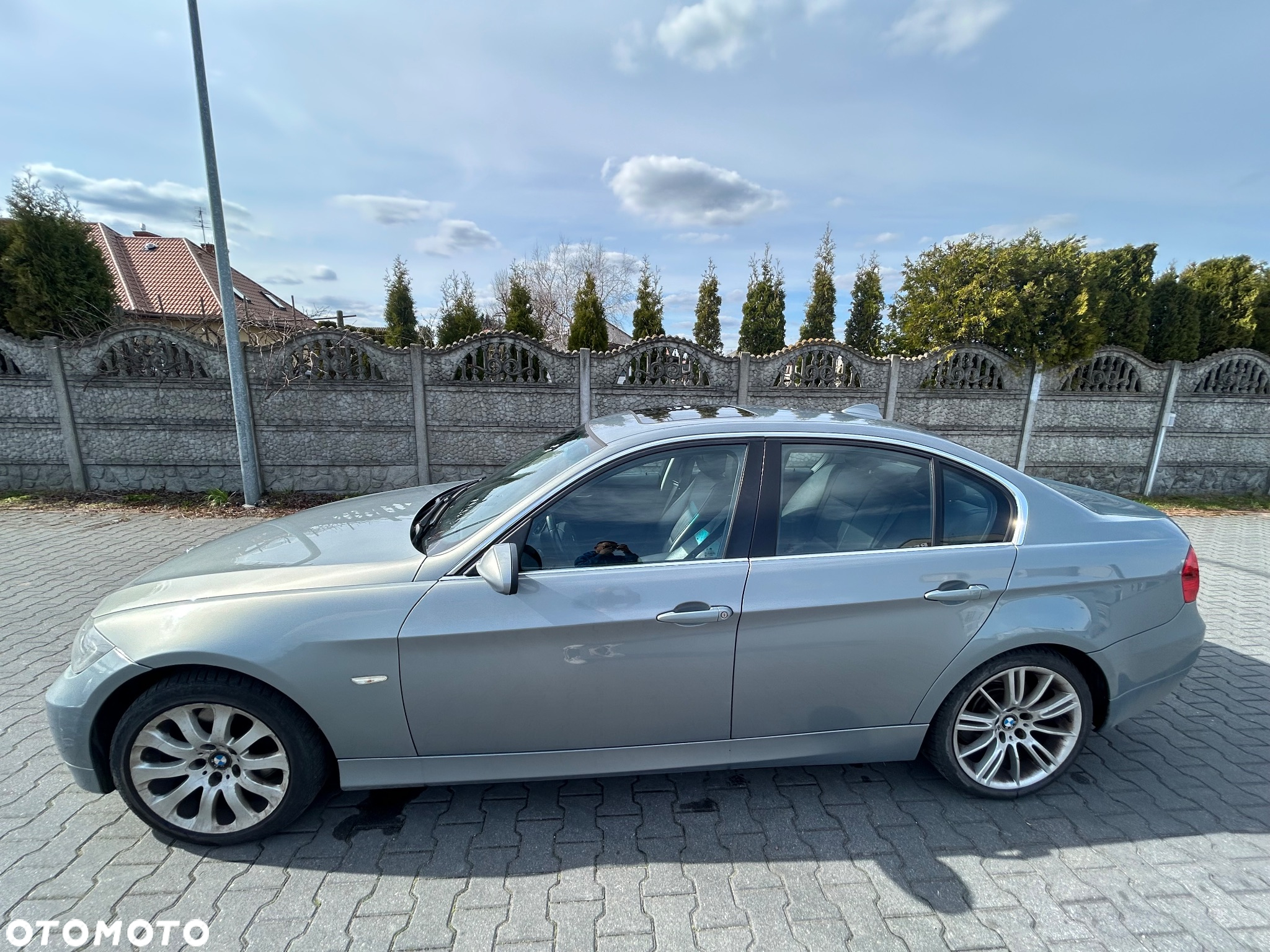 BMW Seria 3 330i Touring - 2