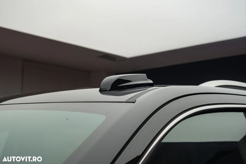 Cadillac Escalade - 13