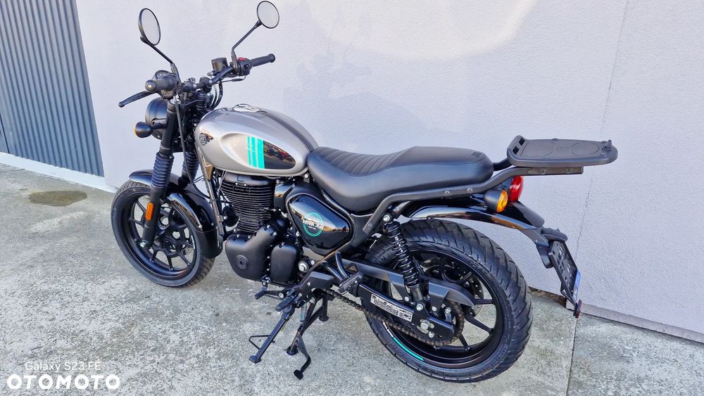 Royal Enfield HNTR - 29