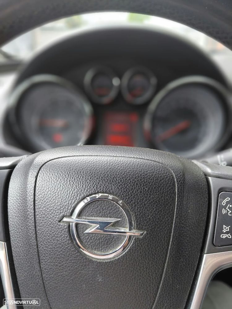 Opel Insignia - 14