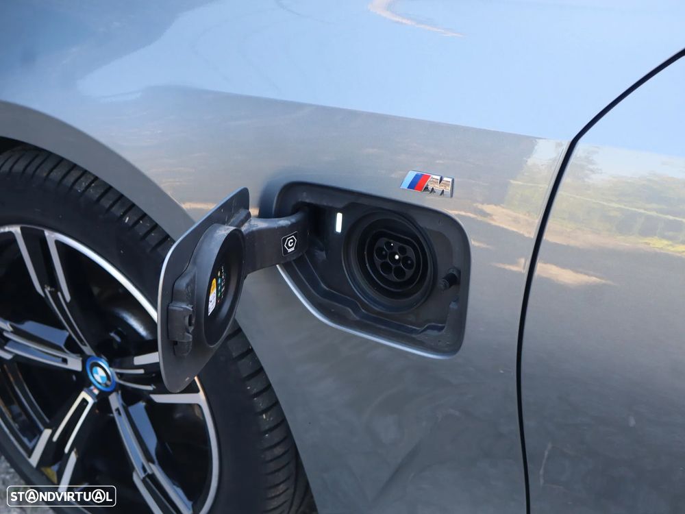 BMW 330 e Pack M Auto - 10