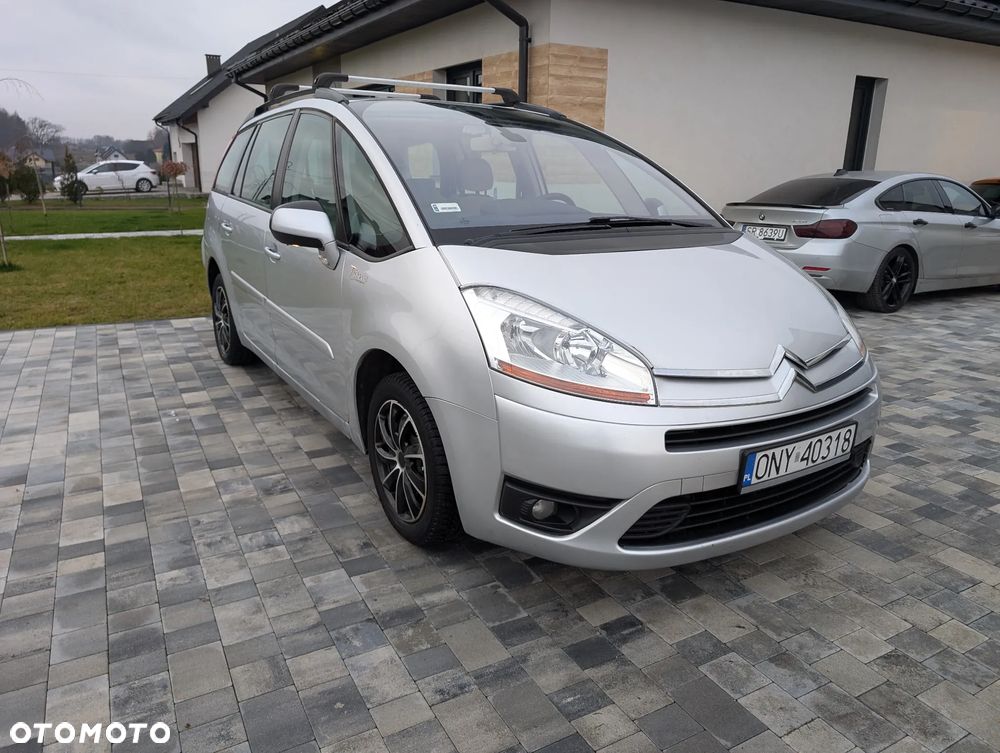 Citroën C4 Picasso 1.8i Impress - 1
