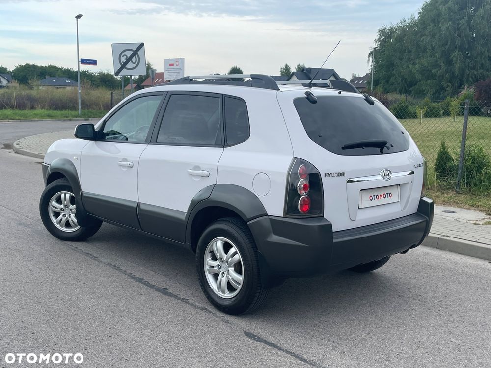 Hyundai Tucson 2.0 Active / Style - 19