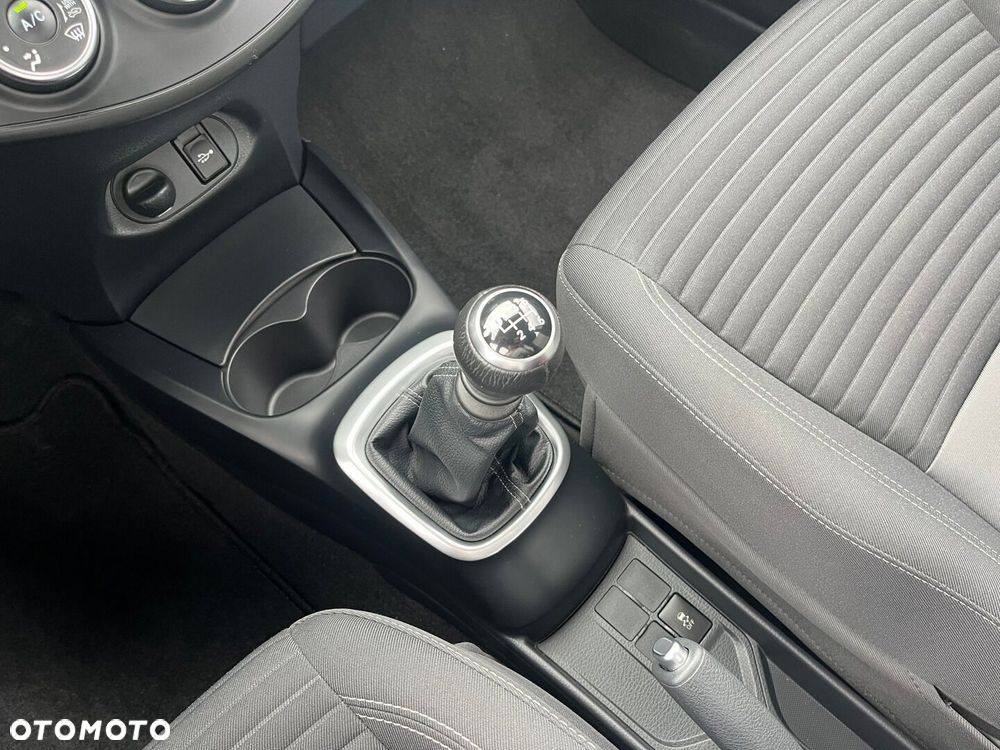 Toyota Yaris - 16