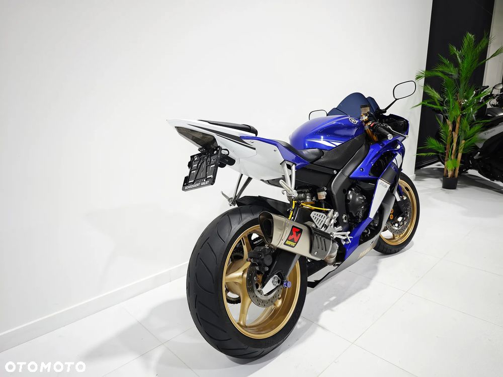 Yamaha R6 - 11