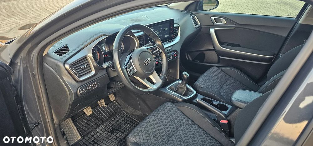 Kia Ceed 1.4 T-GDI M - 9