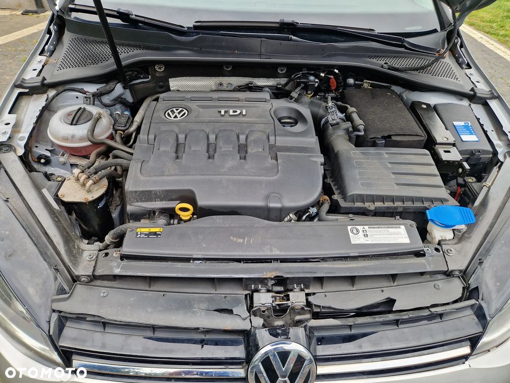 Volkswagen Golf 1.6 TDI BlueMotion Technology Comfortline - 16