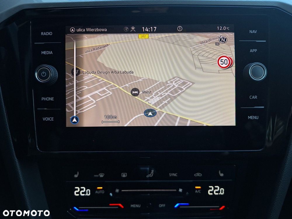 Volkswagen Passat - 20