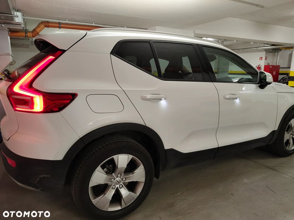 Volvo XC 40 T2 Momentum Pro - 28