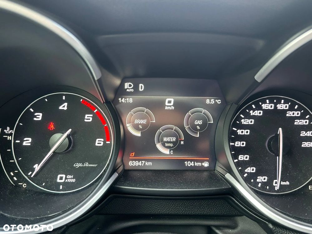 Alfa Romeo Stelvio 2.2 16V AT8 Q4 B-Tech - 11